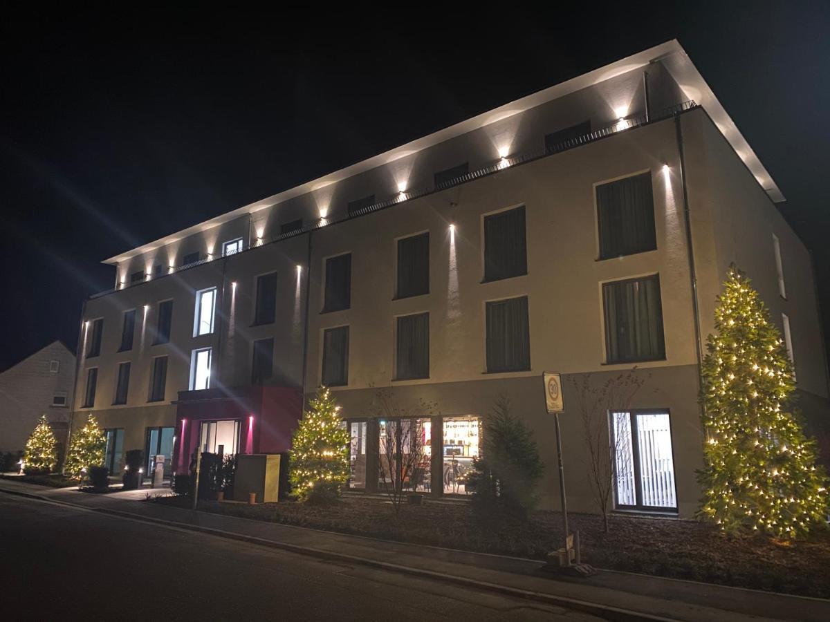 Emils Hotel Pirmasens Buitenkant foto